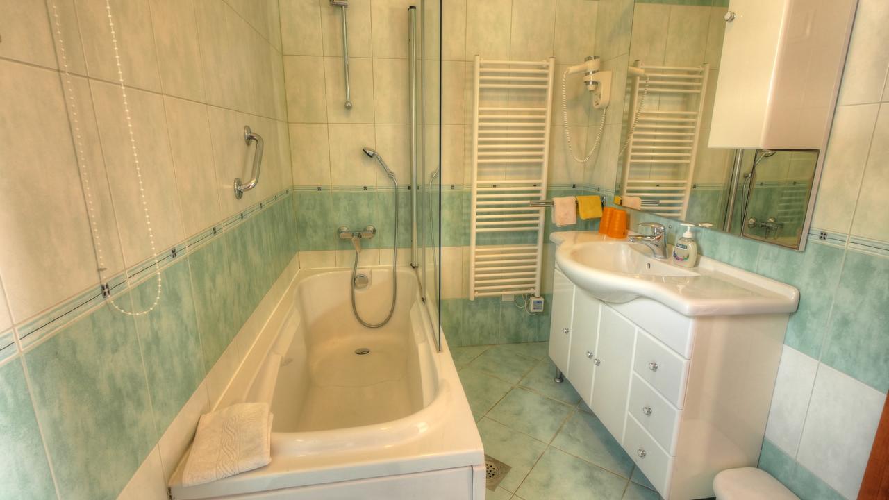 Apartment Villa Molina Mlini Eksteriør billede